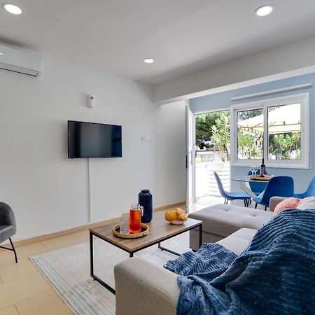 Atlantis Apartments 50M From Makenzy Seafront Ларнака Екстериор снимка
