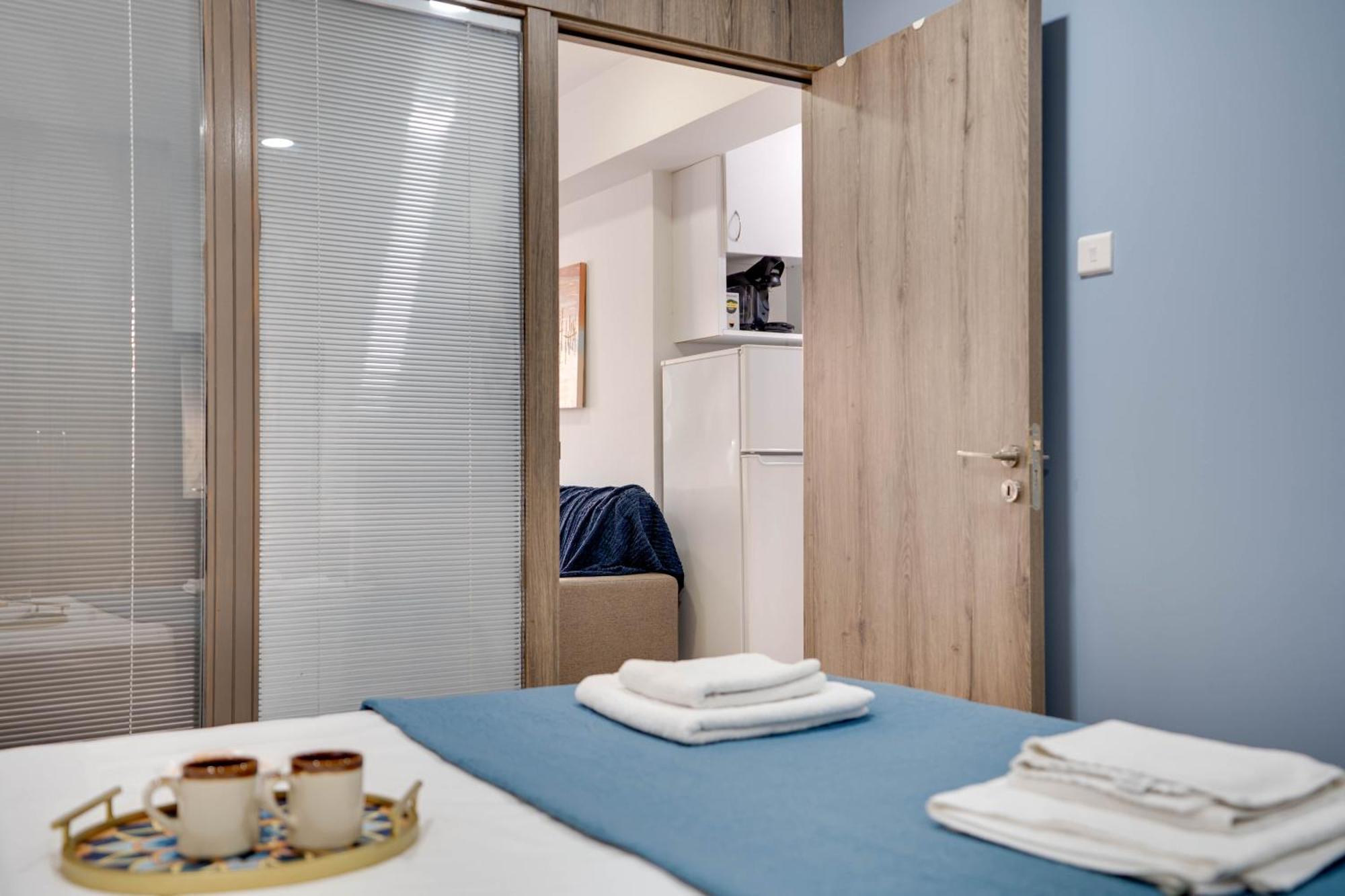 Atlantis Apartments 50M From Makenzy Seafront Ларнака Екстериор снимка