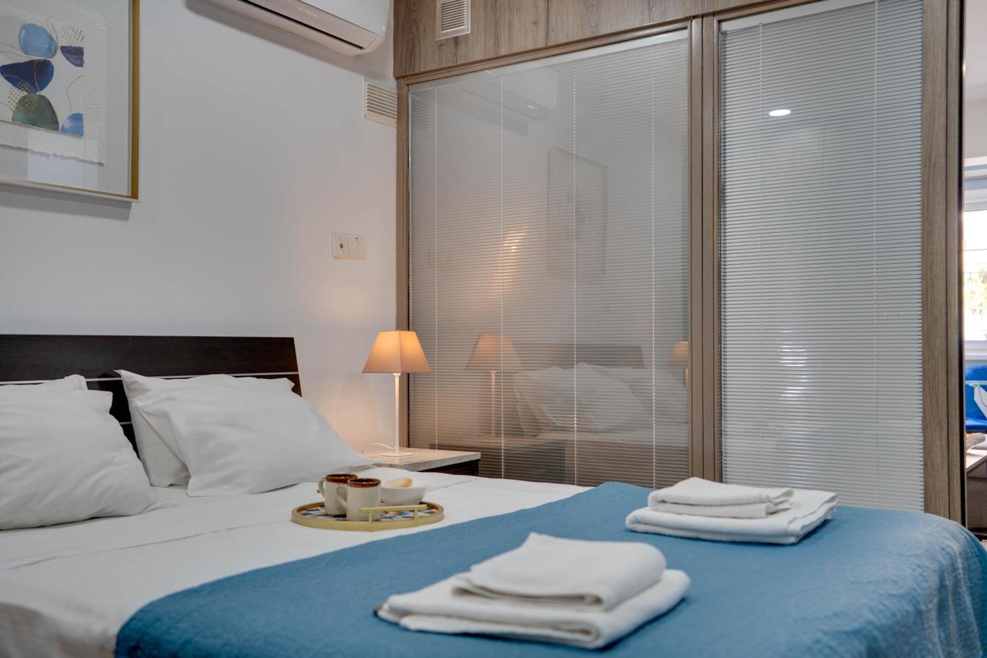 Atlantis Apartments 50M From Makenzy Seafront Ларнака Екстериор снимка