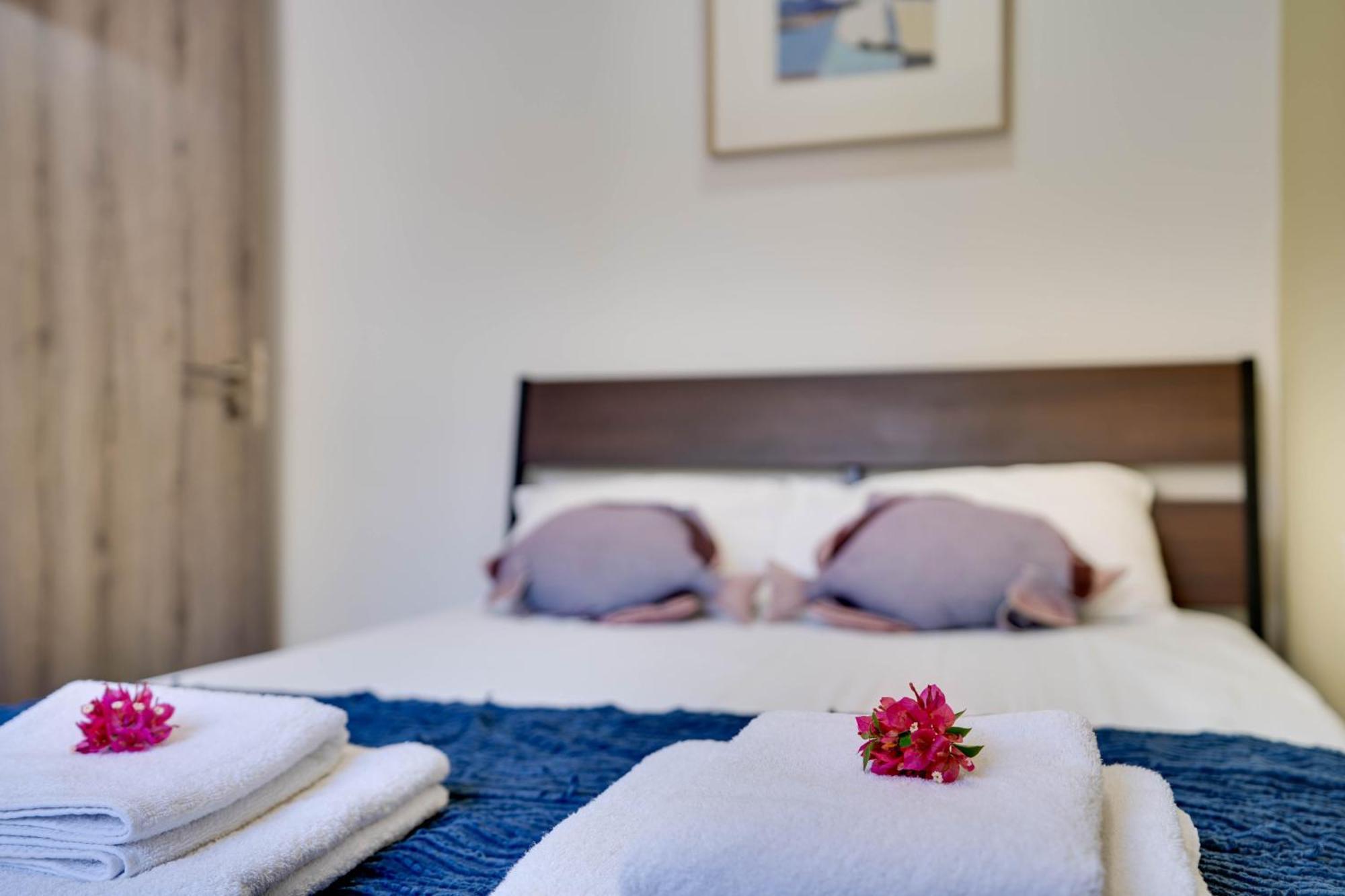 Atlantis Apartments 50M From Makenzy Seafront Ларнака Екстериор снимка