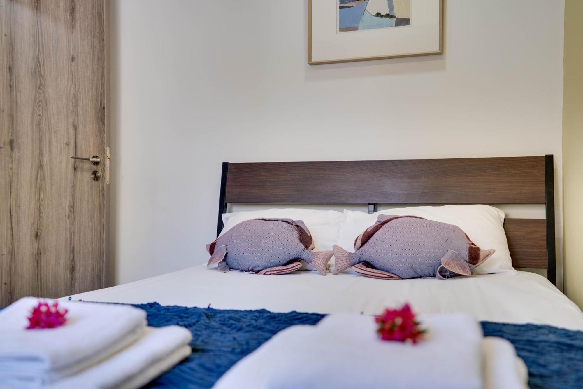 Atlantis Apartments 50M From Makenzy Seafront Ларнака Екстериор снимка
